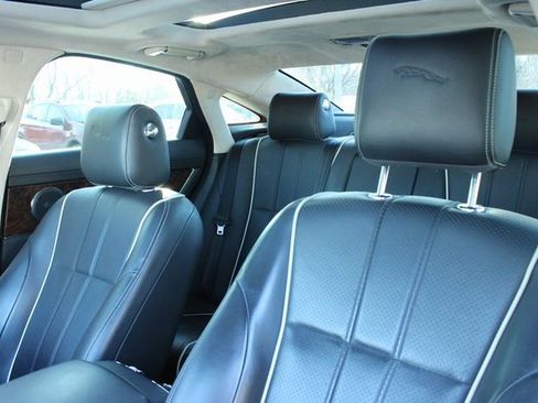 Used 2013 Jaguar XJ AWD image 14