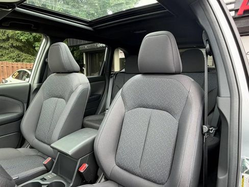Used 2025 Subaru Forester Premium AWD/4WD image 12