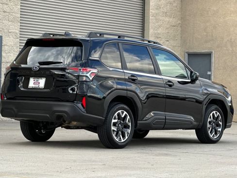 Certified 2025 Subaru Forester Premium w/ Convenience Package #1 image 3