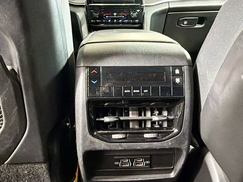 Used 2023 Jeep Grand Cherokee L Laredo AWD/4WD image 24