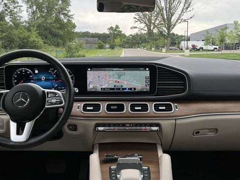 Certified 2023 Mercedes-Benz GLS 450 4MATIC image 28