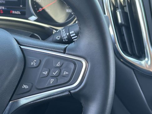 Used 2024 Chevrolet Equinox LT AWD/4WD image 25
