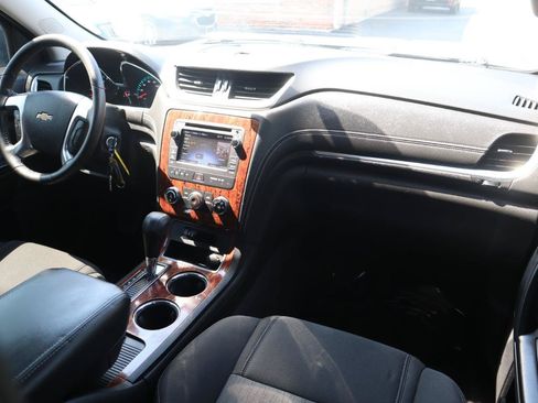 Used 2014 Chevrolet Traverse LT FWD image 11