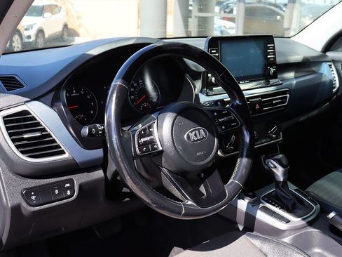 Used 2021 Kia Seltos S FWD image 39