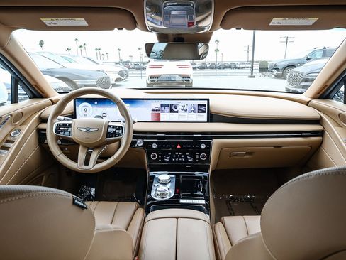 Used 2025 Genesis G80 2.5T image 12