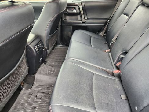 Used 2021 Toyota 4Runner Venture w/ Moonroof Package AWD/4WD image 19