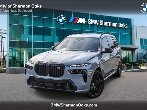 Used 2025 BMW X7 M60i AWD/4WD image 1