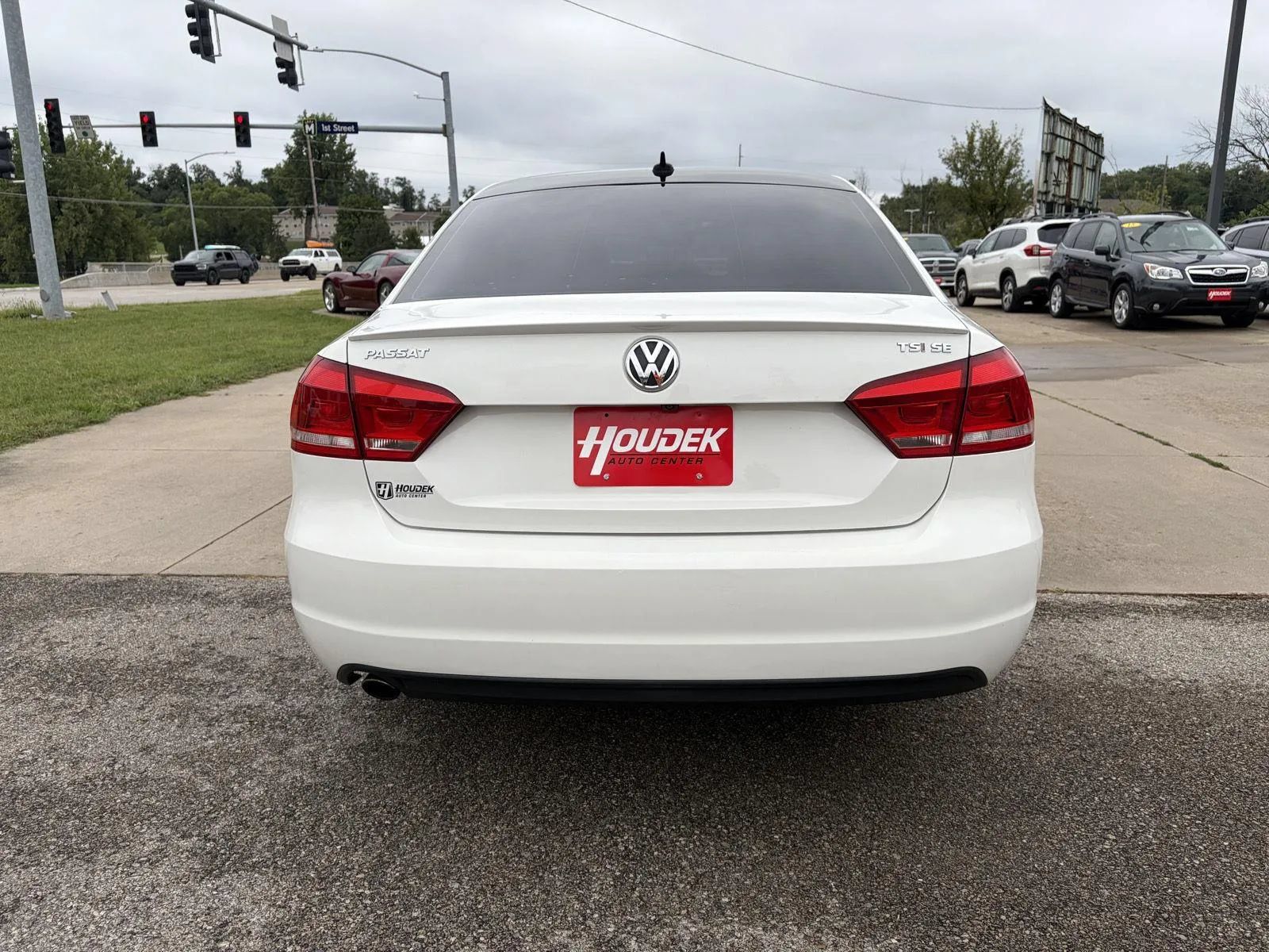 Used 2015 Volkswagen Passat 1.8T Sport FWD image 7