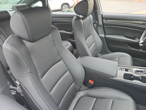 Used 2022 Honda Accord Sport image 10
