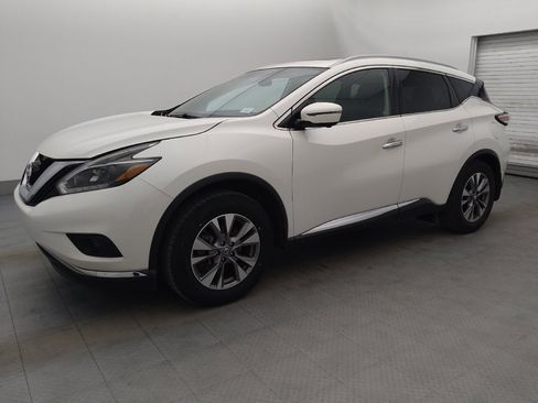 Used 2018 Nissan Murano SL w/ Moonroof Package image 2