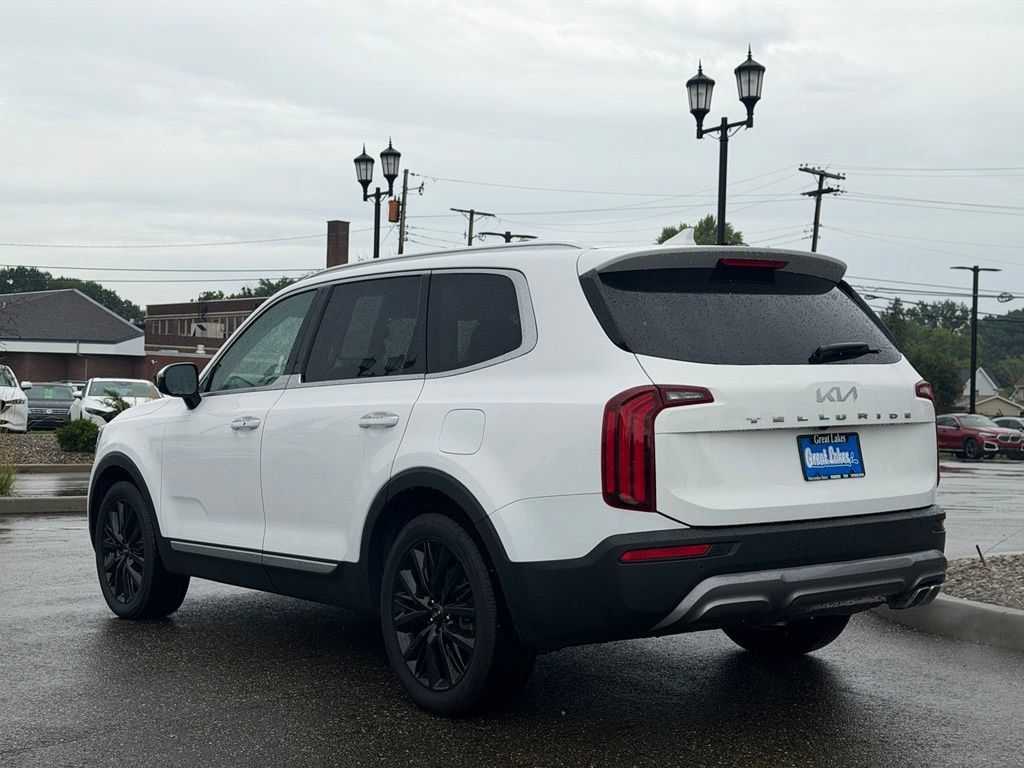 Used 2022 Kia Telluride SX FWD image 3