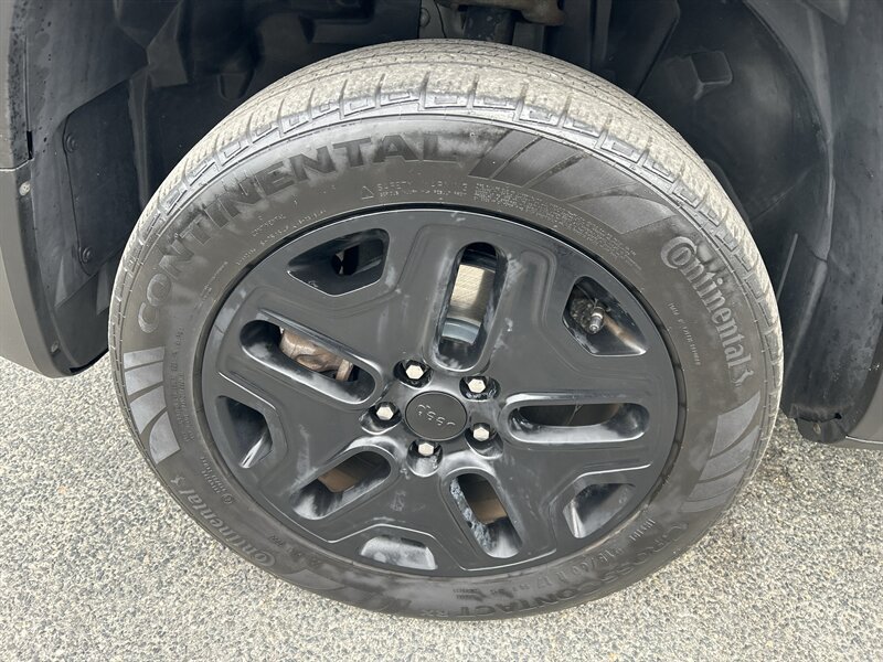 Used 2019 Jeep Renegade Sport AWD/4WD image 7