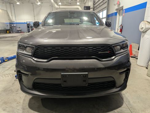 Used 2021 Dodge Durango GT w/ Blacktop Package RWD image 2