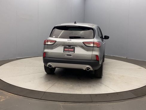 Used 2022 Ford Escape SE w/ Cold Weather Package AWD/4WD image 4