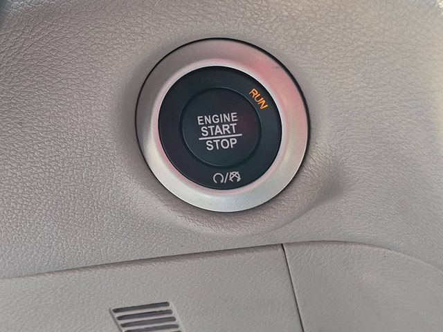 Used 2024 Chrysler Voyager LX FWD image 20