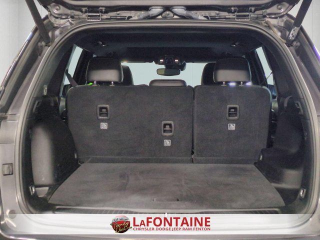 Used 2023 Jeep Grand Cherokee Altitude AWD/4WD image 28