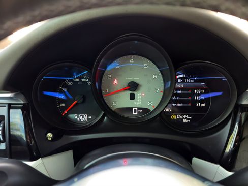 Used 2019 Porsche Macan S AWD/4WD image 17