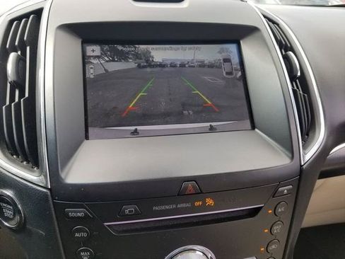 Used 2019 Ford Edge Titanium w/ Equipment Group 301A AWD/4WD image 24