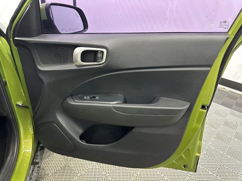 Used 2020 Hyundai Venue SEL w/ Convenience Package FWD image 12