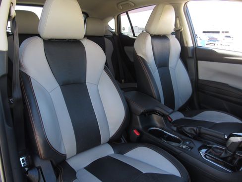 Used 2019 Subaru Crosstrek 2.0i Limited w/ Moonroof Package w/Navigation image 11