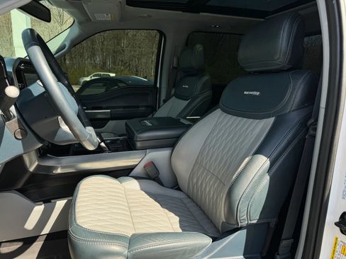 Used 2023 Ford F150 Limited image 15