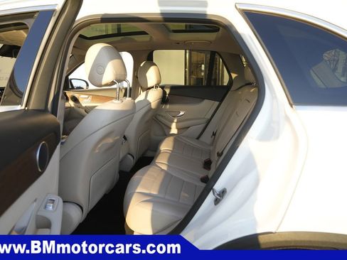 Used 2022 Mercedes-Benz GLC 300 4MATIC w/ Premium Package Lite image 27