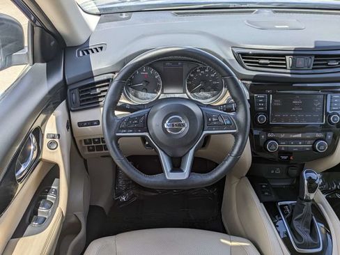 Used 2019 Nissan Rogue SL w/ Premium Package FWD image 17