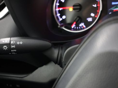 Used 2022 Toyota RAV4 XLE AWD/4WD image 22