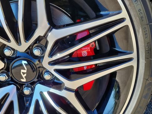 Used 2023 Kia Stinger GT2 image 32