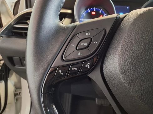 Used 2020 Toyota C-HR Limited image 24