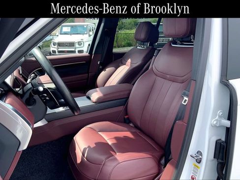 Used 2025 Land Rover Range Rover SE AWD/4WD image 7