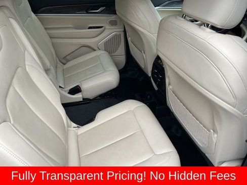 Used 2022 Jeep Grand Cherokee L Limited AWD/4WD image 23