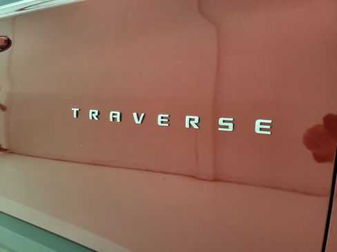 Used 2023 Chevrolet Traverse LT image 26