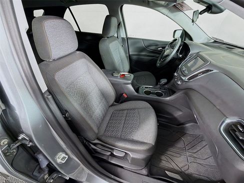 Used 2023 Chevrolet Equinox LT w/ LPO, Floor Liner Package AWD/4WD image 28