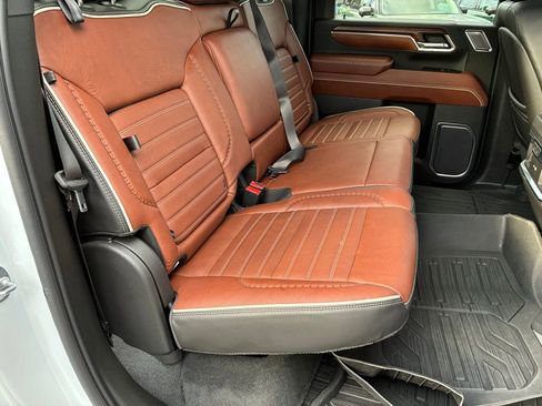 Used 2024 GMC Sierra 3500 Denali Ultimate image 37