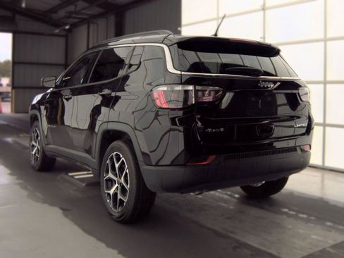 Used 2025 Jeep Compass Limited AWD/4WD image 7