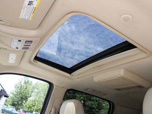 Used 2007 Cadillac Escalade ESV AWD w/ Information Package image 17