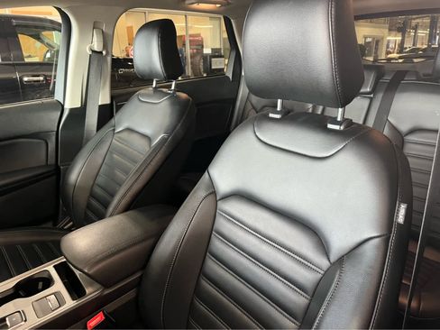 Used 2023 Ford Edge SEL w/ Convenience Package AWD/4WD image 17