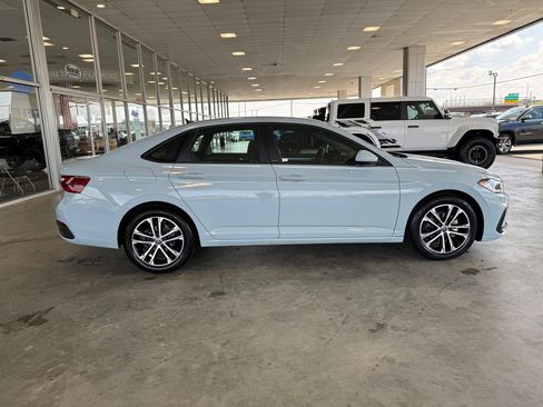 Used 2026 Volkswagen Jetta Sport FWD image 8