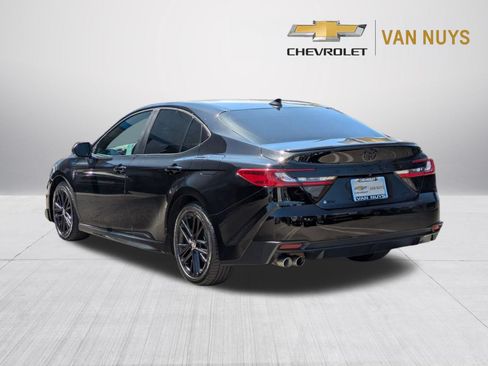 Used 2025 Toyota Camry SE w/ Convenience Package FWD image 7