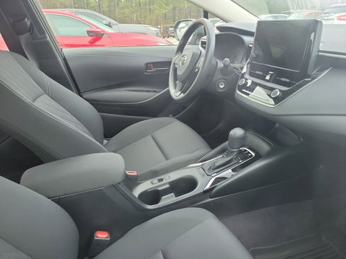 Used 2025 Toyota Corolla LE image 10