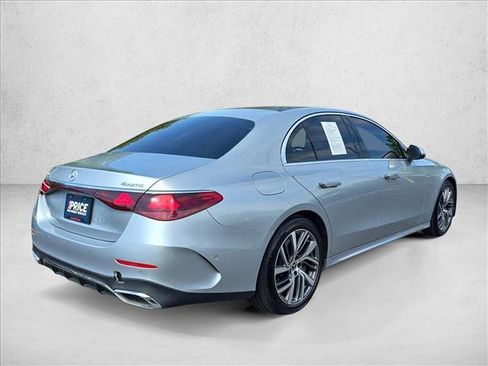 Used 2025 Mercedes-Benz E 450 4MATIC Sedan image 5