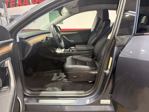 Used 2023 Tesla Model Y Long Range AWD/4WD image 97