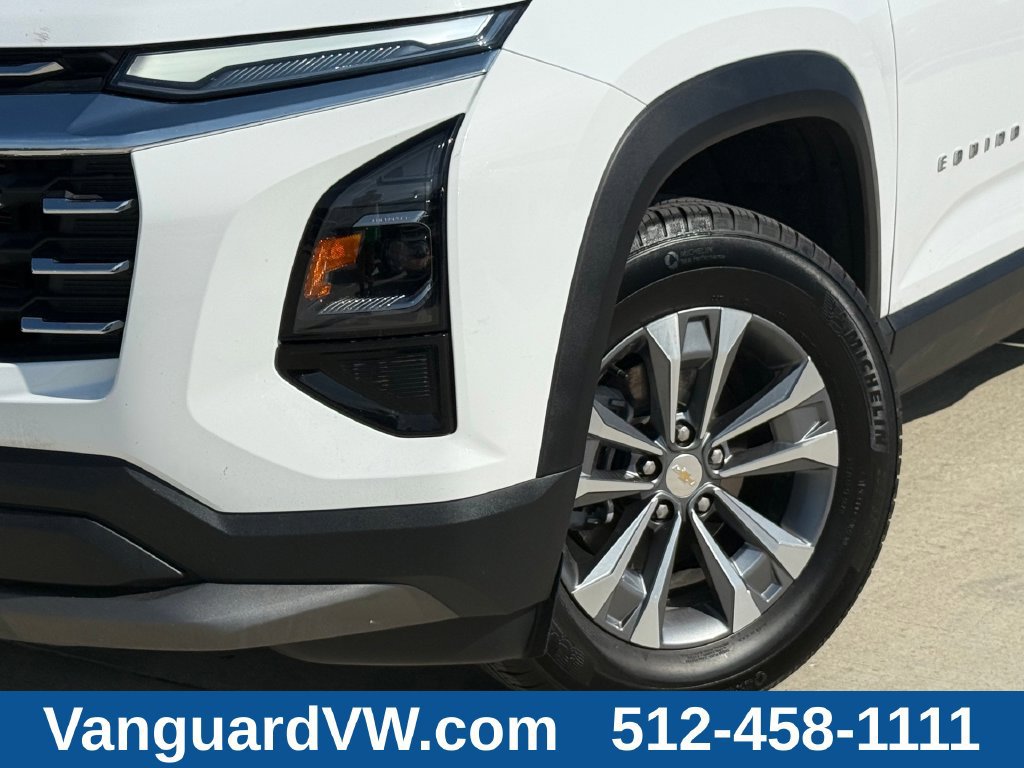 Used 2026 Chevrolet Equinox LT AWD/4WD image 3