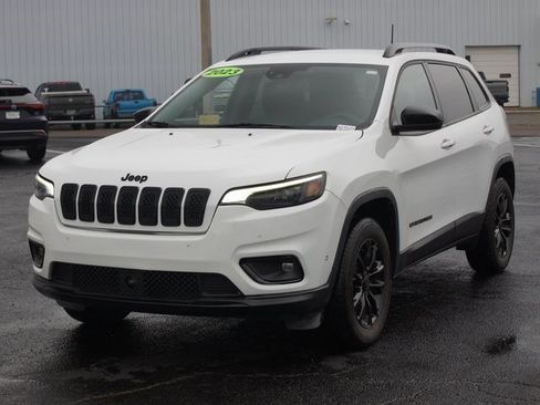 Used 2023 Jeep Cherokee Altitude Lux image 2