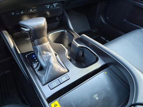 Used 2025 Lexus ES 300h w/ Premium Package FWD image 12