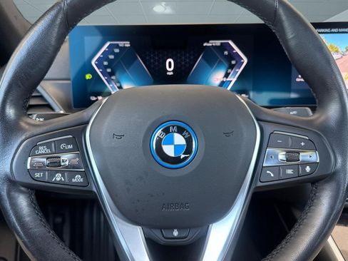 Used 2023 BMW i4 eDrive35 RWD image 10
