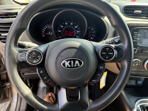 Used 2019 Kia Soul image 26