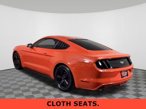 Used 2015 Ford Mustang Coupe image 3
