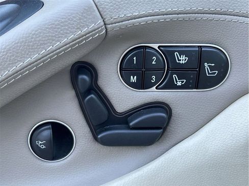 Used 2012 Mercedes-Benz SL 63 AMG image 24